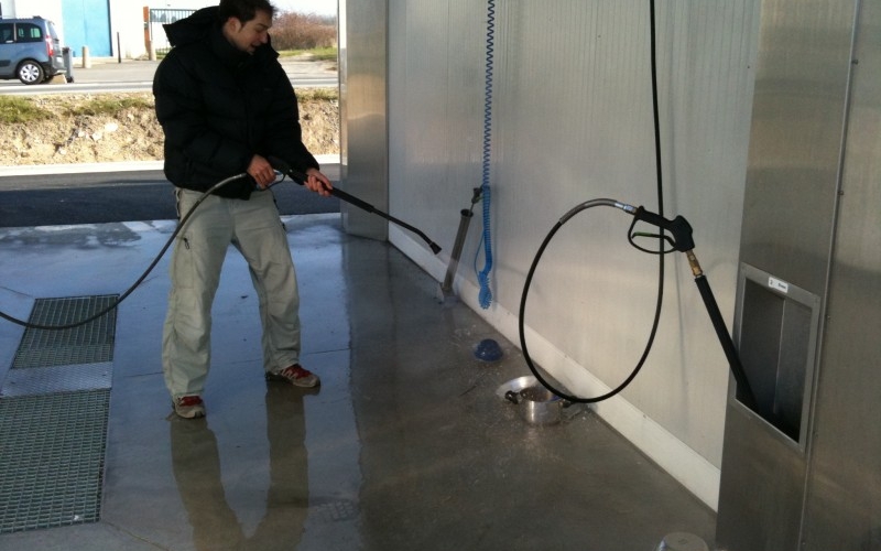 Embarrassing dishwashing with Luke